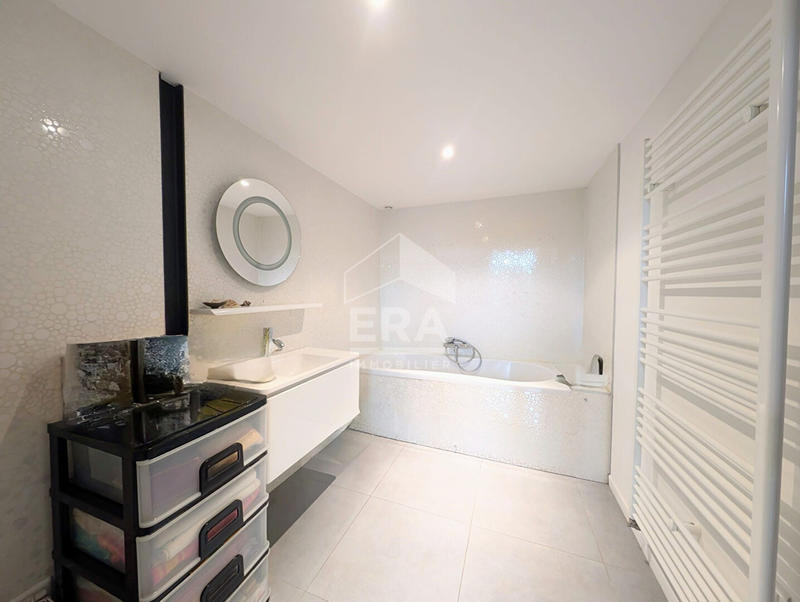 Loft - 270 m² - 7 pièces