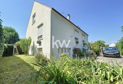 Pavillon - 136 m² - 6 pièces