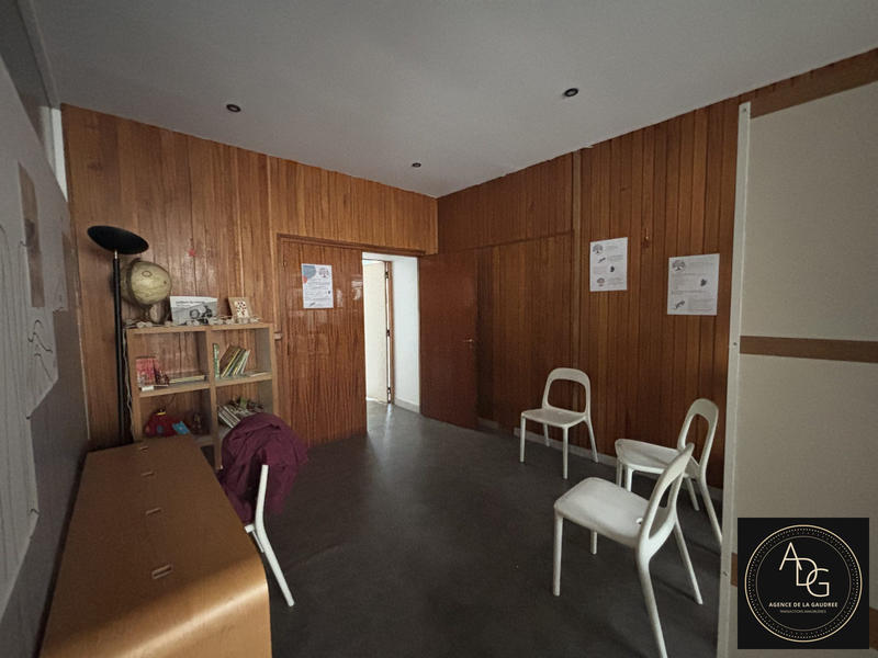 Local d'activités - 90 m² - 3 pièces