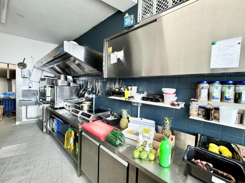 Local commercial - 88 m² - 2 pièces