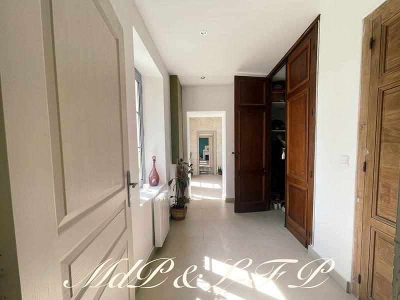 Maison - 262 m² - 7 pièces