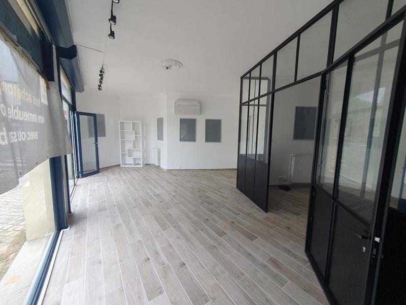 Bureau - 58 m² - 2 pièces