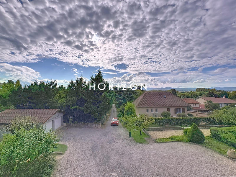 Maison - 224 m² - 7 pièces