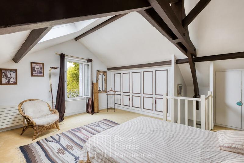 Maison - 250 m² - 7 pièces