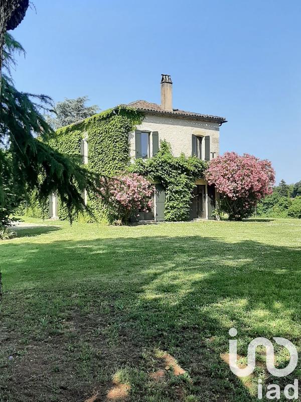 Maison - 409 m² - 8 pièces