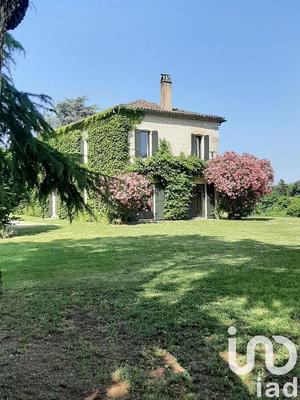 Maison - 409 m² - 8 pièces