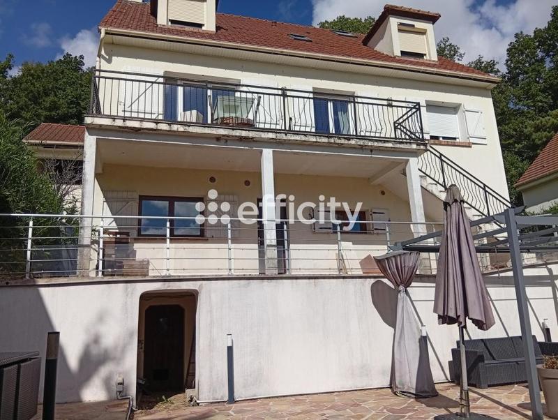 Maison - 217 m² - 10 pièces