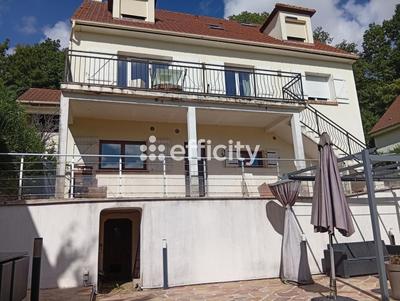 Maison - 217 m² - 10 pièces