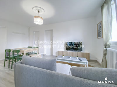 Chambre - 10 m² - 4 pièces