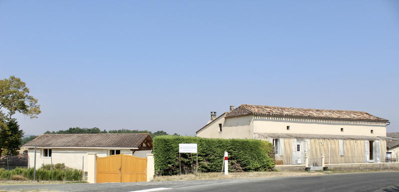 Maison - 410 m² - 18 pièces