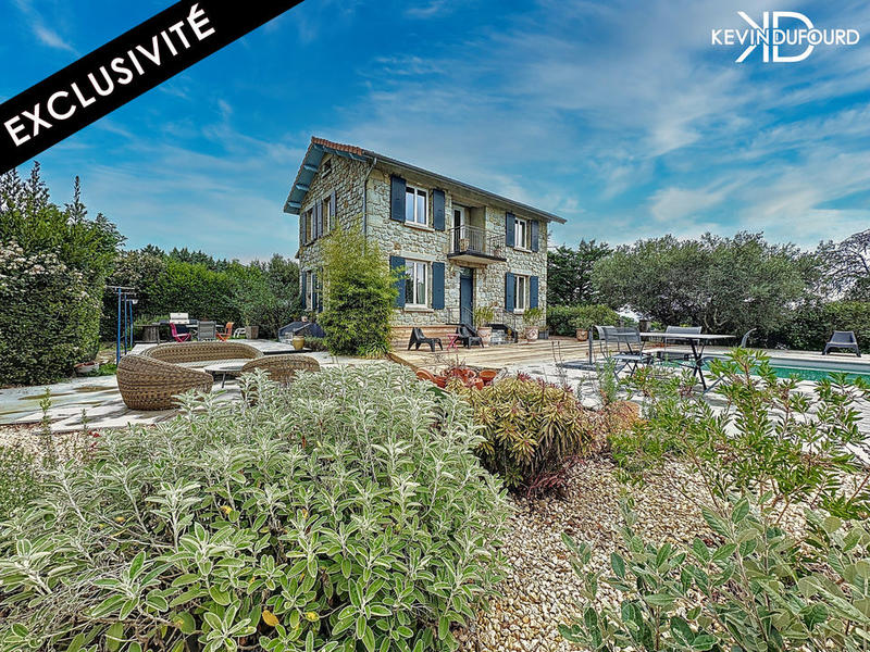 Maison en pierre - 130 m² - 6 pièces