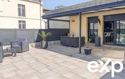 Maison - 224 m² - 7 pièces