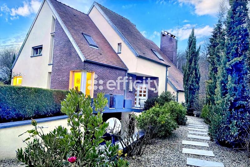 Maison - 205 m² - 7 pièces