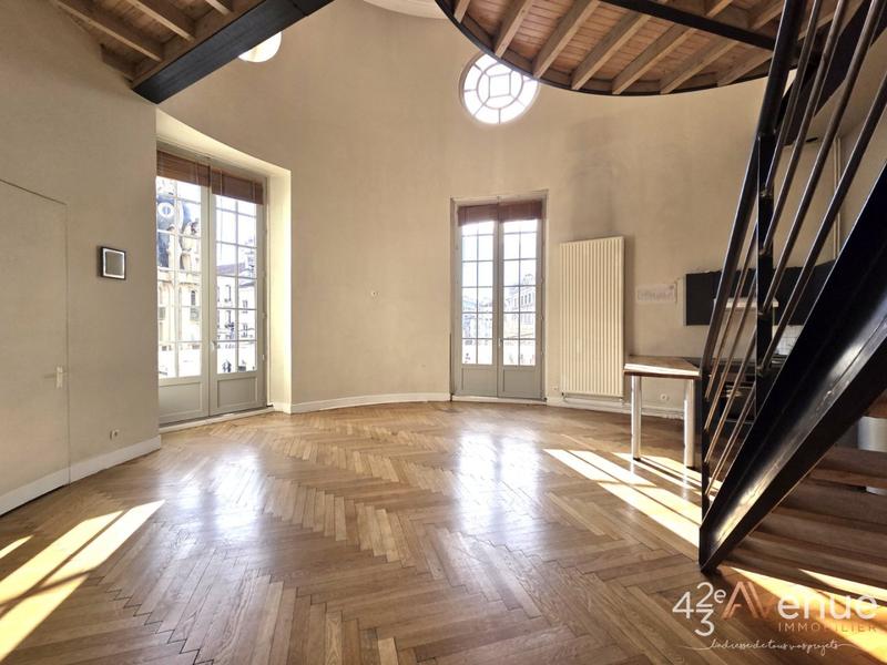 Appartement - 146 m² - 4 pièces