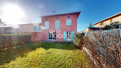 Maison - 90 m² - 4 pièces