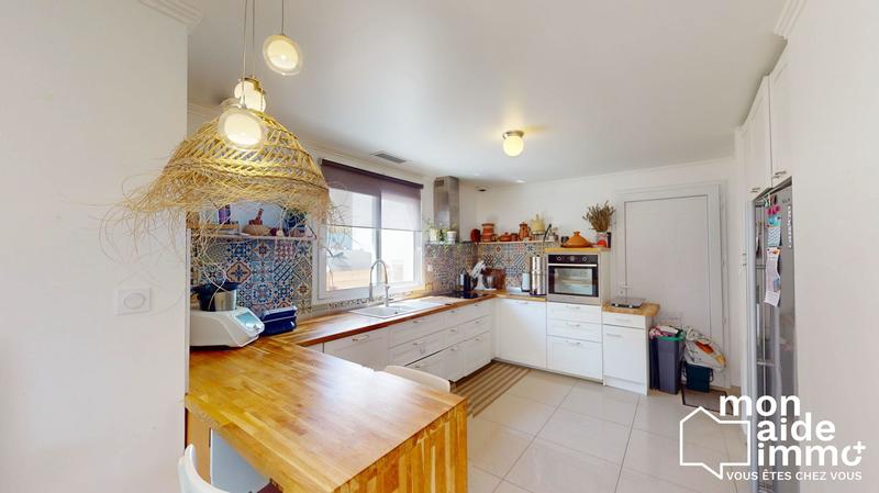 Maison contemporaine - 174 m² - 6 pièces