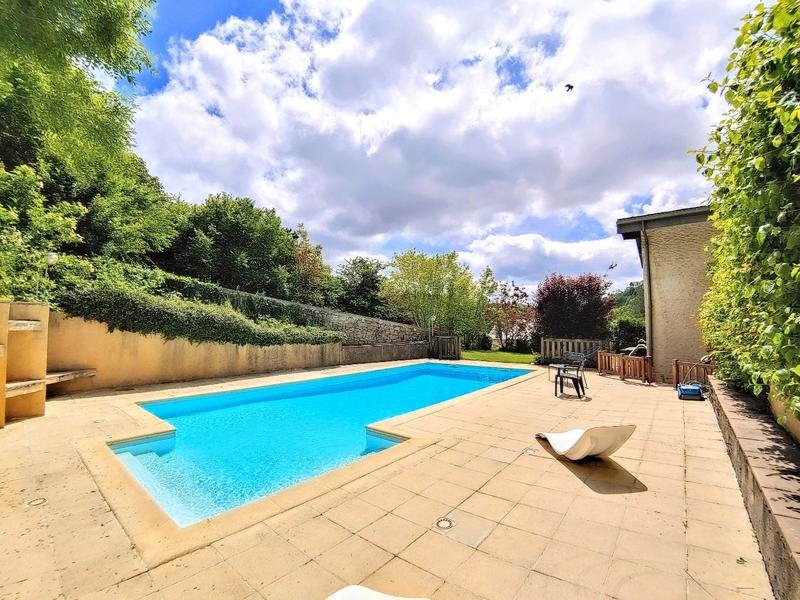 Villa - 350 m² - 10 pièces