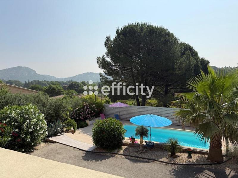 Villa - 158 m² - 6 pièces