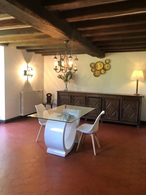 Maison - 300 m² - 8 pièces