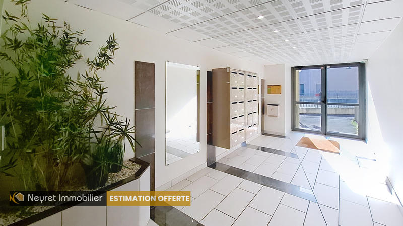 Appartement - 89 m² - 4 pièces