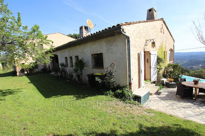 Maison - 265 m² - 8 pièces