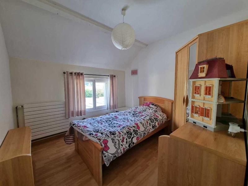 Maison traditionnelle - 196 m² - 8 pièces