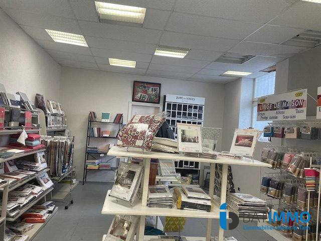 Immeuble - 1 800 m²