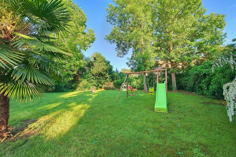 Maison d'architecte - 317 m² - 10 pièces