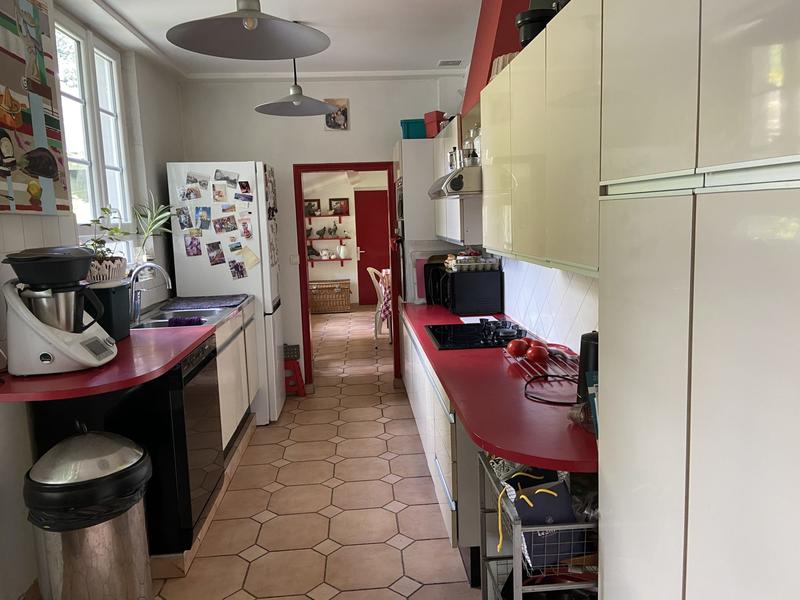 Maison - 250 m² - 10 pièces