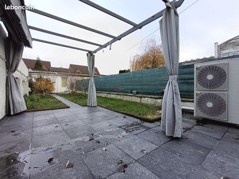 Maison - 94 m² - 4 pièces