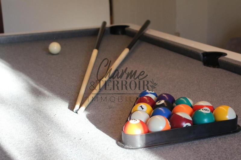 Mas - 228 m² - 10 pièces