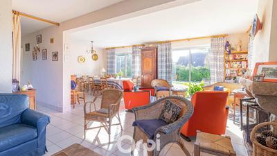 Maison - 194 m² - 9 pièces