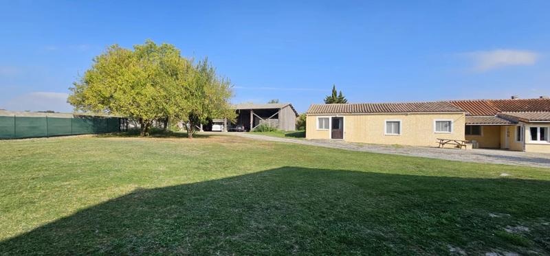 Maison - 400 m² - 10 pièces