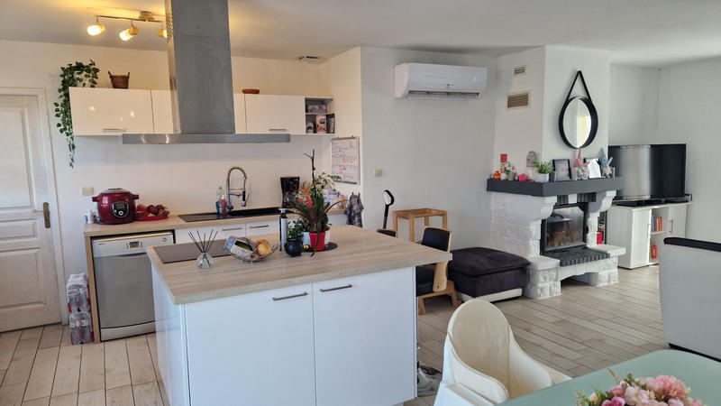 Maison - 99 m² - 5 pièces