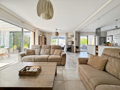 Villa - 160 m² - 6 pièces