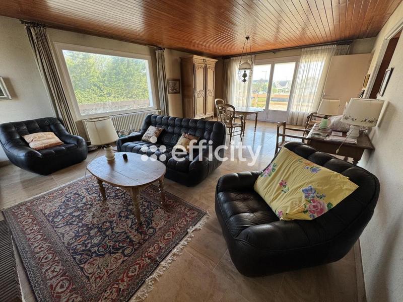 Maison - 230 m² - 8 pièces