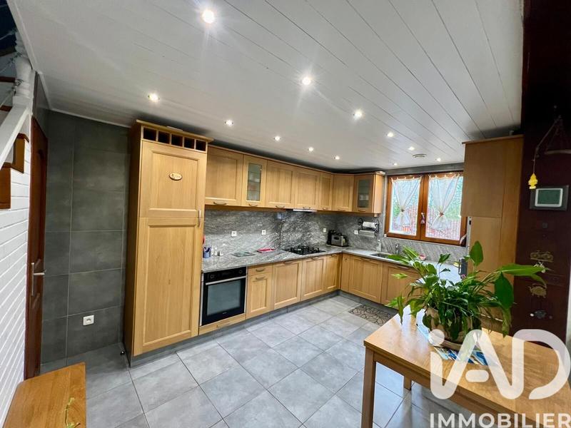 Maison - 177 m² - 6 pièces