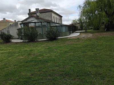 Maison - 500 m² - 9 pièces