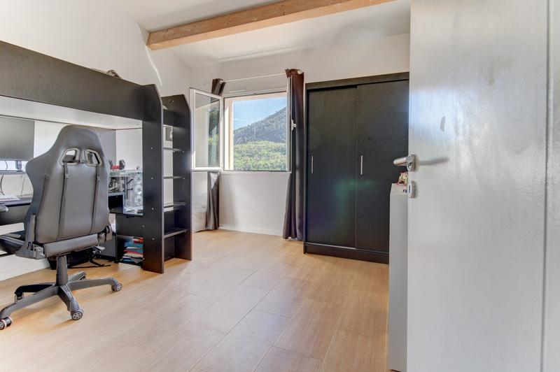 Maison - 175 m² - 6 pièces