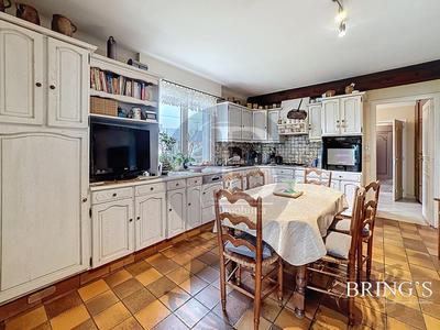 Maison traditionnelle - 130 m² - 6 pièces