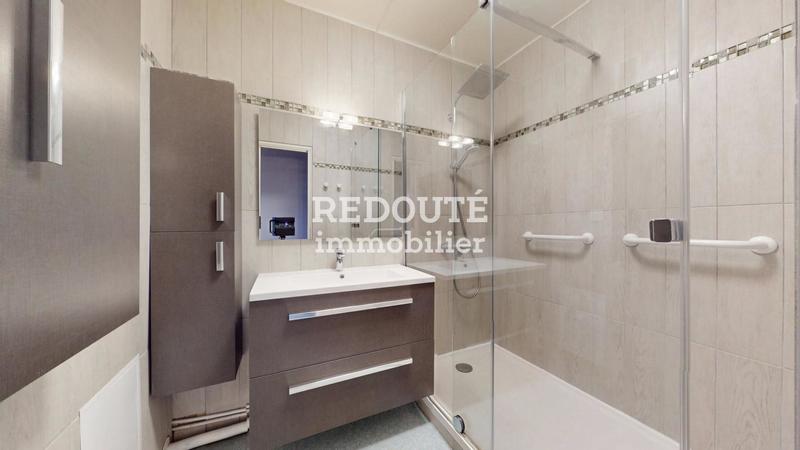 Appartement - 94 m² - 5 pièces