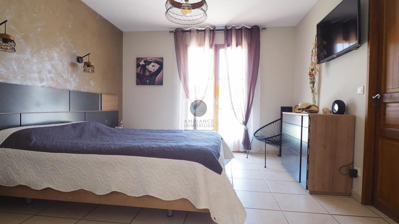 Maison - 179 m² - 7 pièces