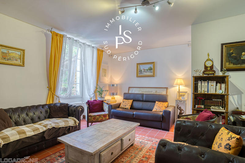 Maison - 666 m² - 20 pièces