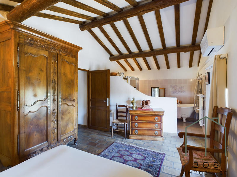 Bastide - 361 m² - 11 pièces