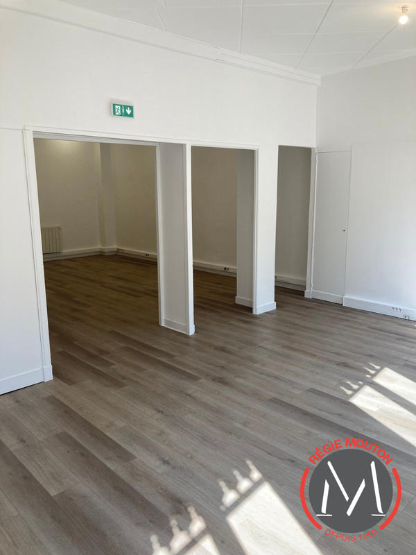 Local commercial - 84 m²