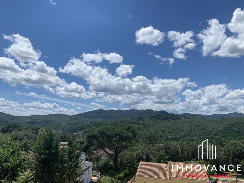 Villa - 558 m² - 9 pièces