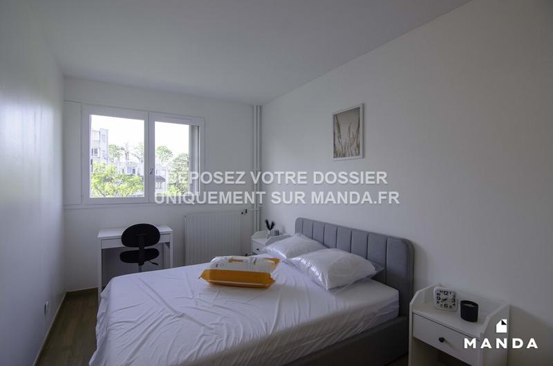 Chambre - 10 m² - 5 pièces