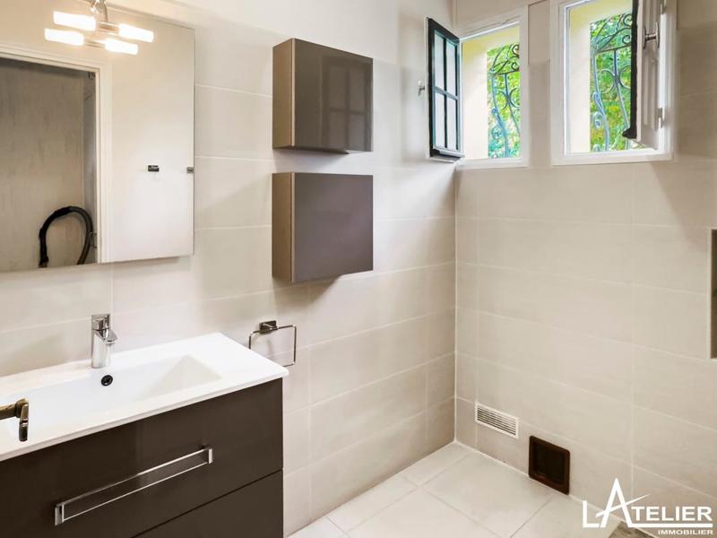 Maison - 185 m² - 7 pièces