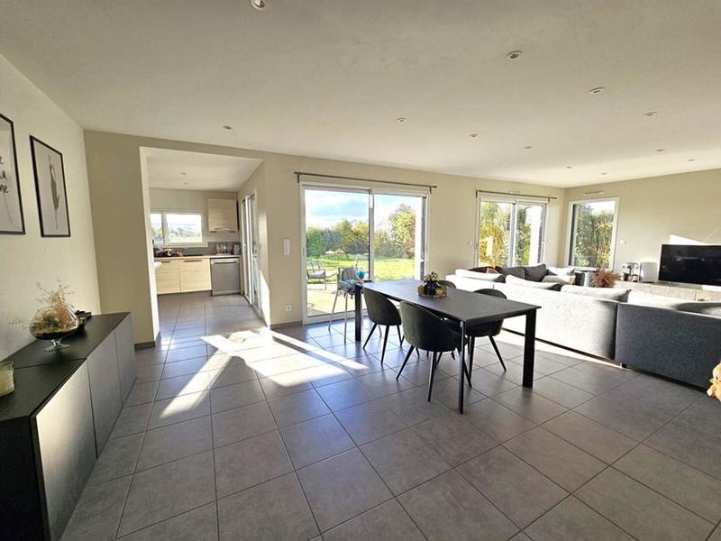 Maison - 143 m² - 6 pièces