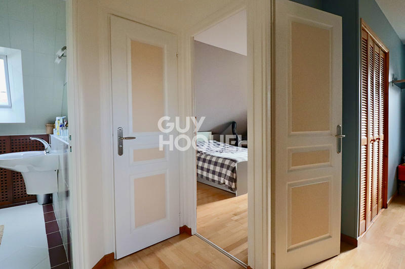 Maison - 121 m² - 6 pièces